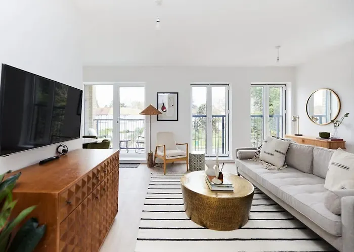 The Wembley Park Retreat - Modern 2Bdr Flat With Balcony